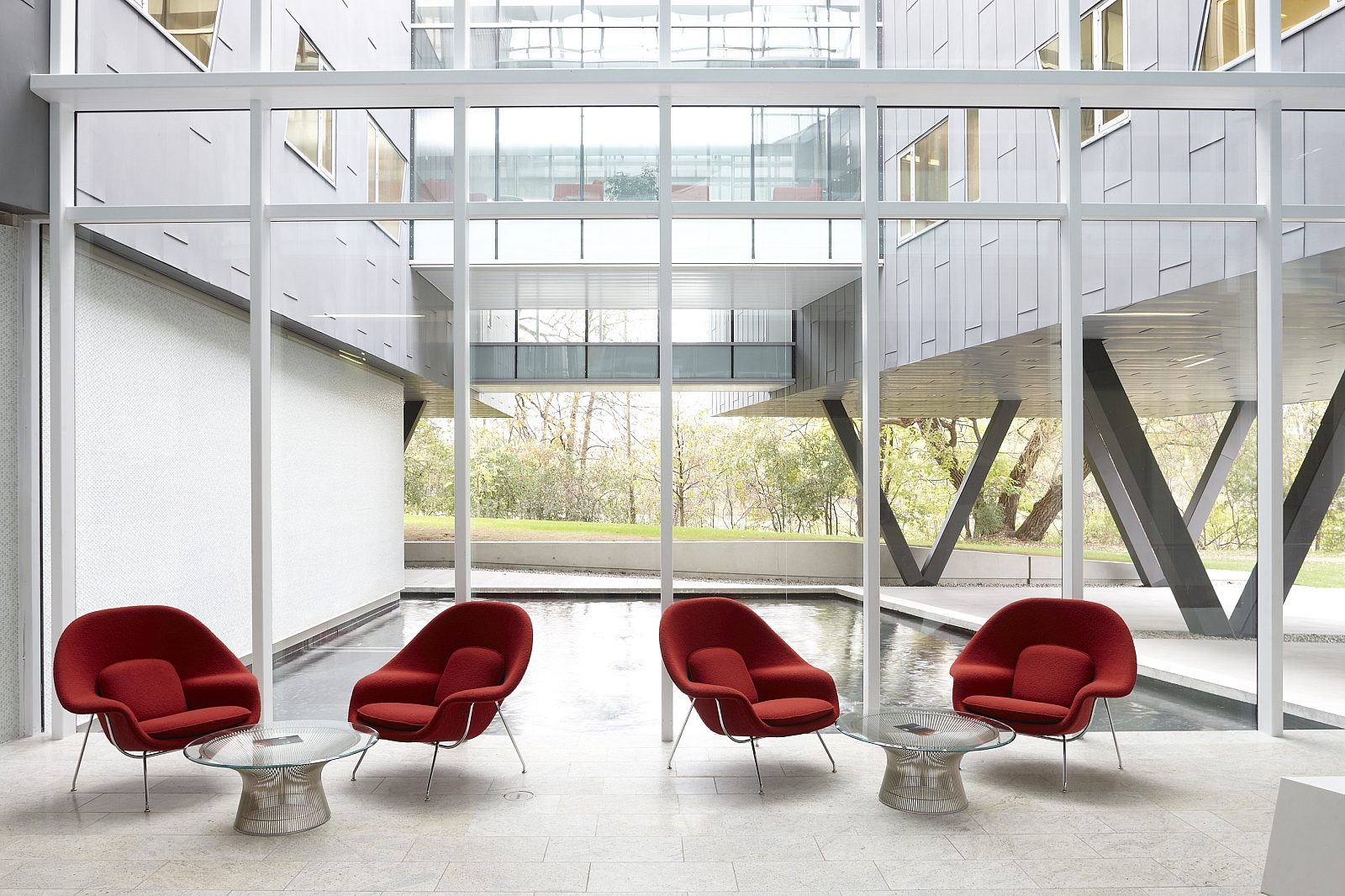 Knoll Womb 04 environmental